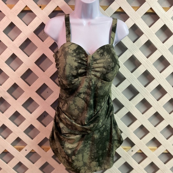 Denim & Co. Beach Sweetheart Front Skirt Swim Dress Olive Tie Dye Regular 14 - Picture 3 of 7